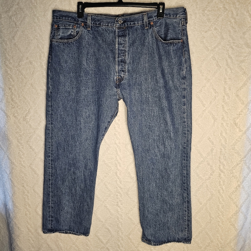 Levis 501 * Mens Size 44x30 * 5 Button Fly * Denim Medium Wash * Straight Leg